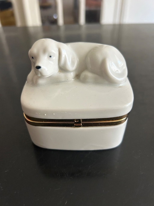 Porseleinen doos "Hond" – decoratieve objecten, Ceramic