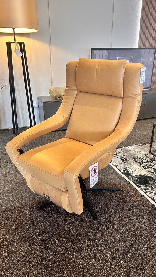 Sillón Relax Koinor modelo Yoko eléctrico con batería