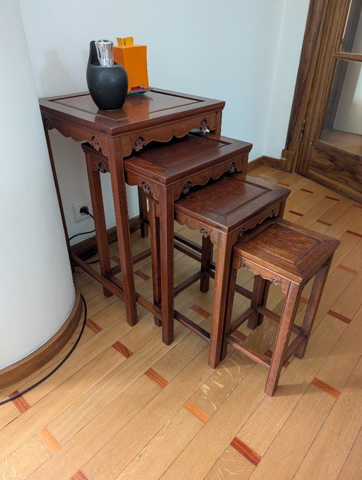 Juego de 4 mesas auxiliares