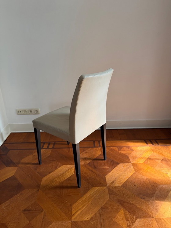 8 Poltrona Frau Liz Sedie da pranzo - pelle bianco sporco – Legno (photo 4 of 11)