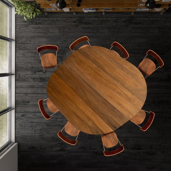 Image 1 of Mesa de comedor GREYGE KAI de nogal macizo – Diseño italiano hecho a mano