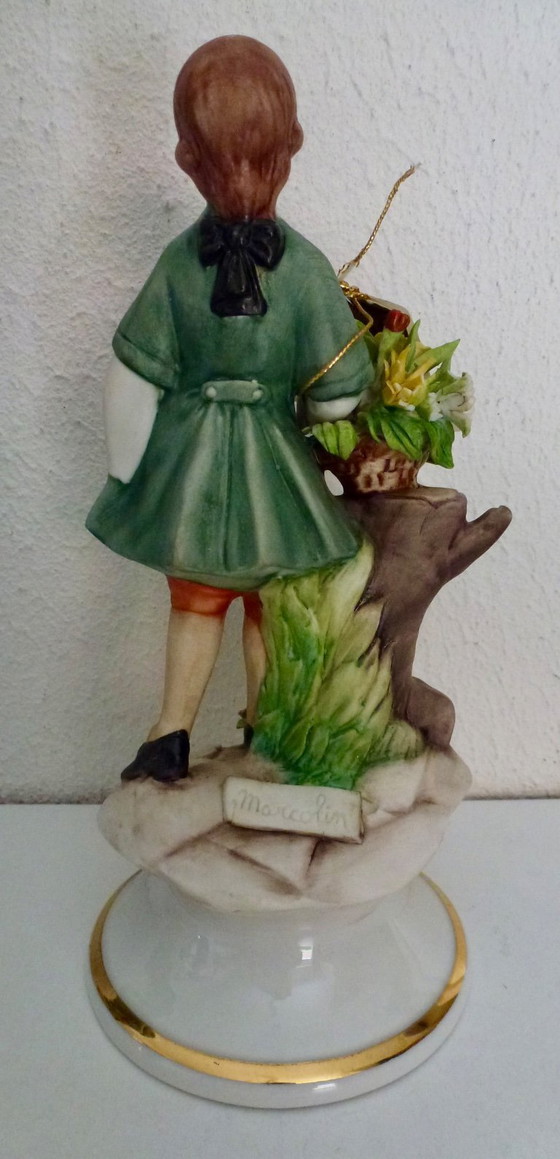 Image 1 of 2x Vintage Capodimonte figurines, hand-painted.