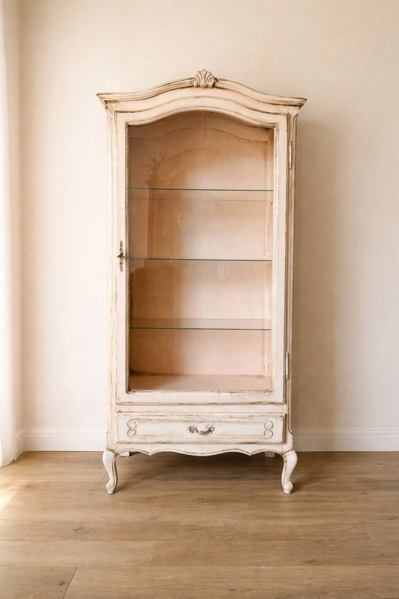 Image 1 of Franse brocante vitrinekast met glas