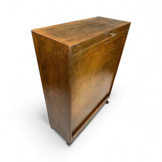 Image 1 of Archiefkast met rolluiken, circa jaren 1930