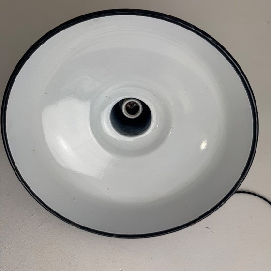 Image 1 of ANCIENNE SUSPENSION D’ATELIER EMAILLEE 36 CM INDUSTRIEL 