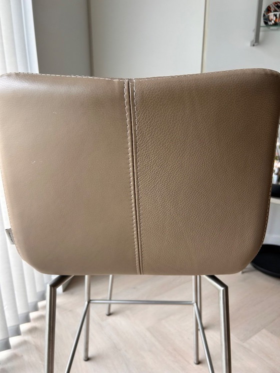 Sgabelli da bar Bert Plantagie Hopper – Leather, rvs (photo 4 of 6)