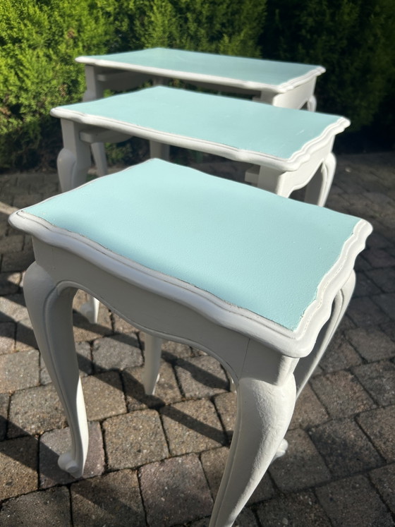 3-Piece Set of Side Tables in Top Condition – Wood (photo 2 of 10)