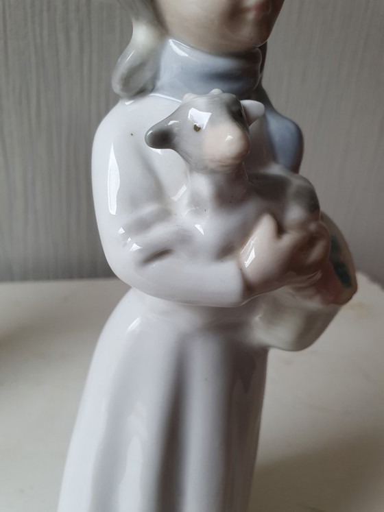 Image 1 of Tengra porcelain figurines handmade in Valencia Spain
