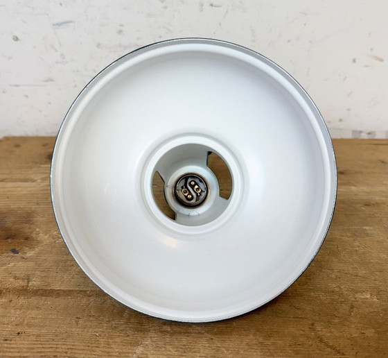 Image 1 of Lampada da soffitto vintage industriale dipinta di verde, anni 2000