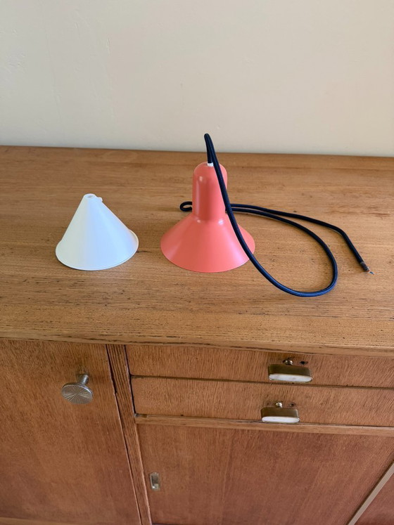 Image 1 of Vintage mini Jeka Metaltryk hanglamp - Zalmkleur - Deense designlamp