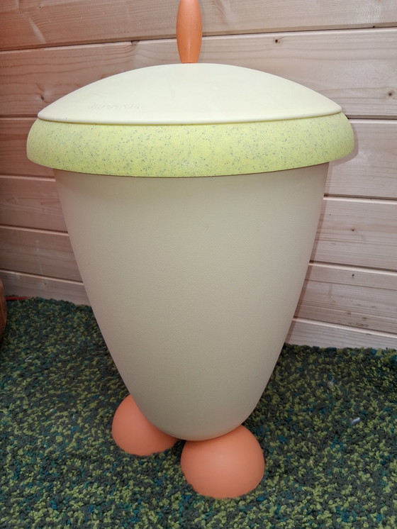 Image 1 of Gio Style, Memphis Style Wäschekorb, Mülleimer 1980