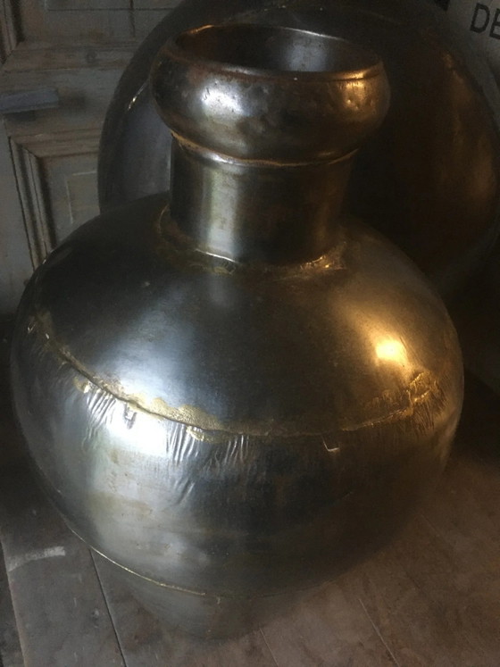 Coppia di borracce in metallo lucidato dal Rajasthan. – Bicchieri e caraffe, Vintage (photo 4 of 12)