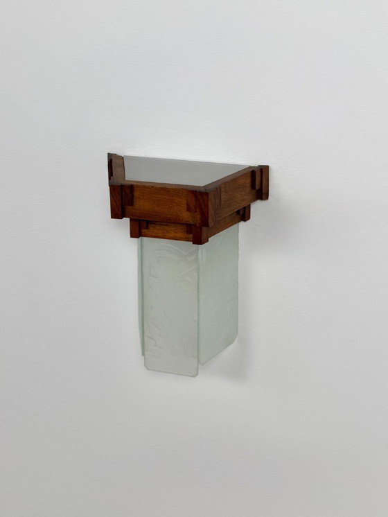 Image 1 of Vintage modernist art deco wall sconce, oak and frosted glass, France, 1930