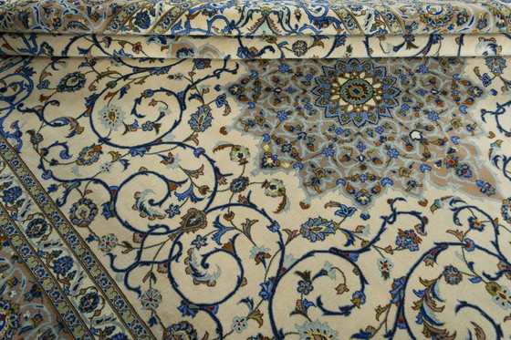 Image 1 of Sughero Kashan annodato a mano – 395 x 300 cm