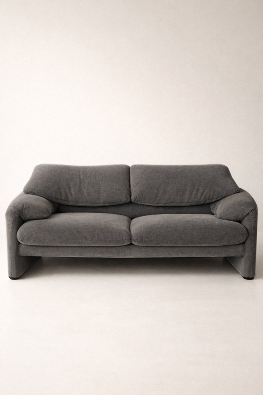 Divano Maralunga 2 posti, Cassina Vico Magistretti, prima edizione 1973, velluto di alpaca. Divani standard.