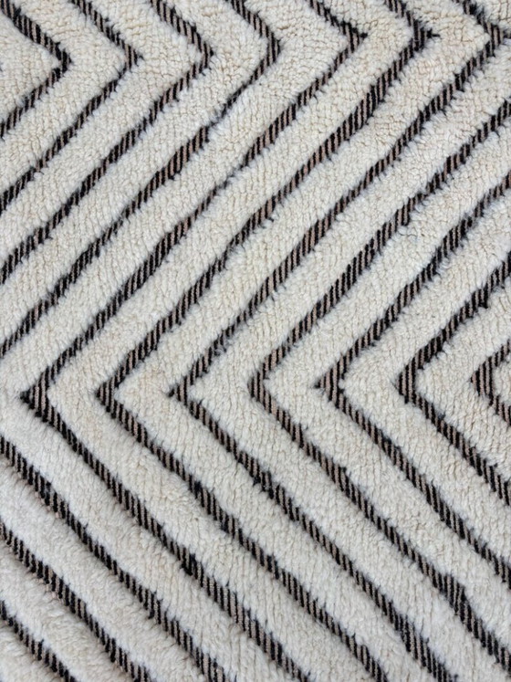 Image 1 of Modern Moroccan beni Mrirt rug, Authentic Moroccan rug, Berber carpet, Genuine Wool rug, Handmade rug, Beni ourain style