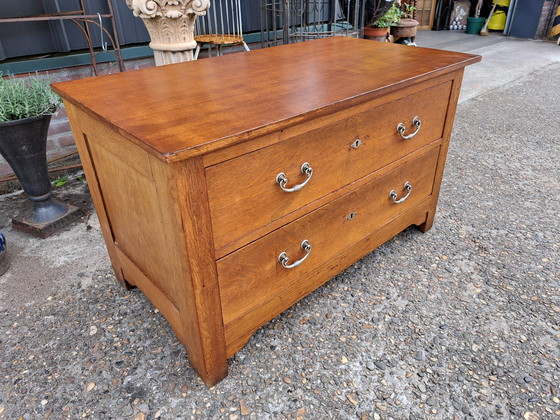 Image 1 of Antica cassettiera bassa, credenza tv-muebel, cassettone dim. 108x59cm e 65cm di altezza.