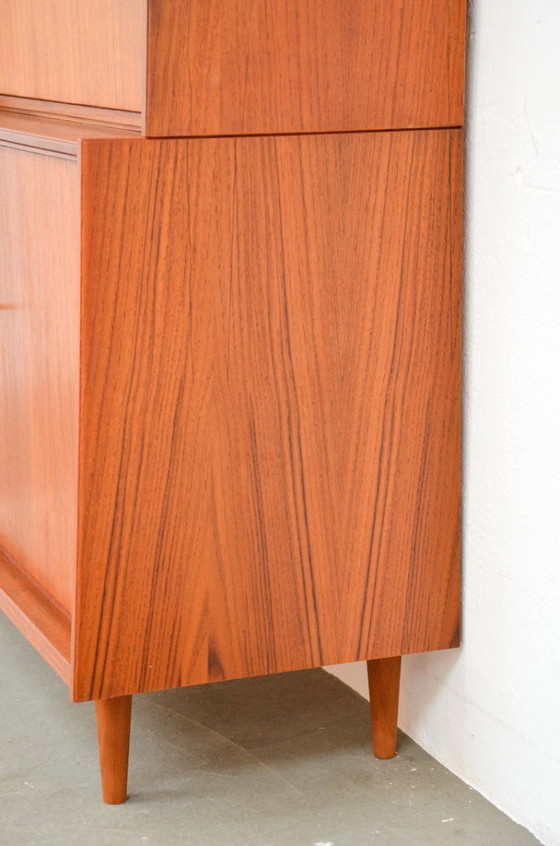 Image 1 of Vintage teakhouten secretair/dressoir/ladekast uit het midden van de vorige eeuw
