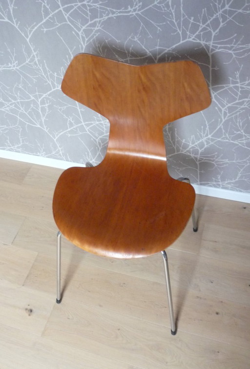 Sedia Grand Prix Mod. di Arne Jacobsen