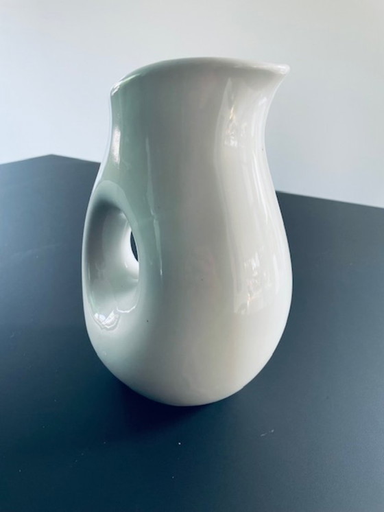 Image 1 of Caraffa dal design moderno in ceramica bianca