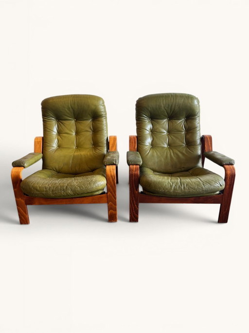 Set van 2 olijfgroene loungestoelen – Göte Möbler, Zweden, jaren ’70 – stoelen fauteuils, Wood, Leather