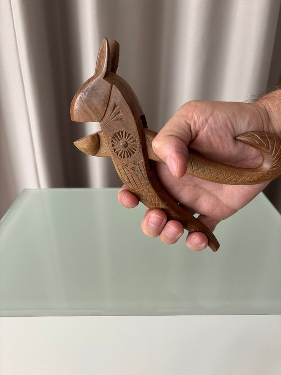 Geschnitzter Eichhörnchen-Nussknacker aus Holz, Küchenzubehör, Braun, Vintage (Foto 5 von 5)