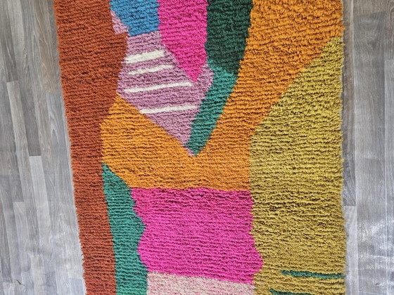 Handgeknüpfter marokkanischer Teppich mit farbenfrohen Mustern, 250 x 150 cm – Aime Té, Teppiche & Läufer (photo 6 of 9)