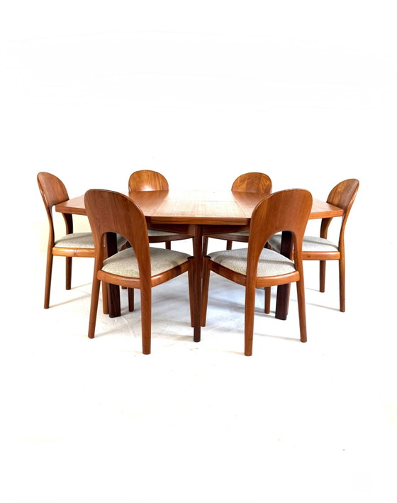 Image 1 of Table de salle à manger extensible vintage en teck danois des années 60