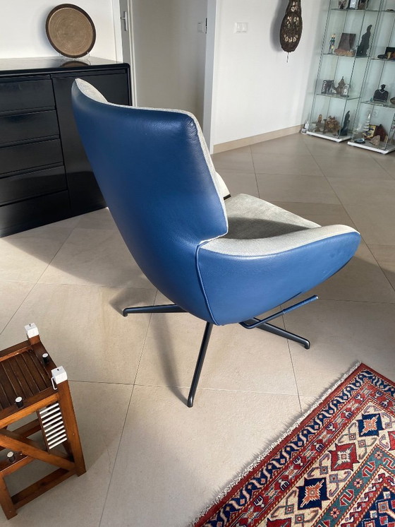 Image 1 of 2 Leolux Lloyd Plus Armchairs