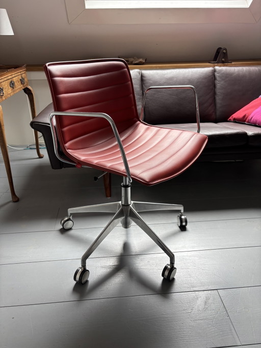 Schöner Designer-Bürostuhl aus Leder – Arper, bureaustoelen, Leather, Metal (photo 2 of 5)