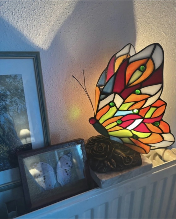 Image 1 of Tiffany Lamp - butterfly - vlinder