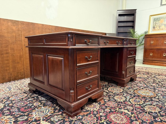 Klassischer englischer Mahagoni Schreibtisch – Leather, Wood (photo 5 of 17)