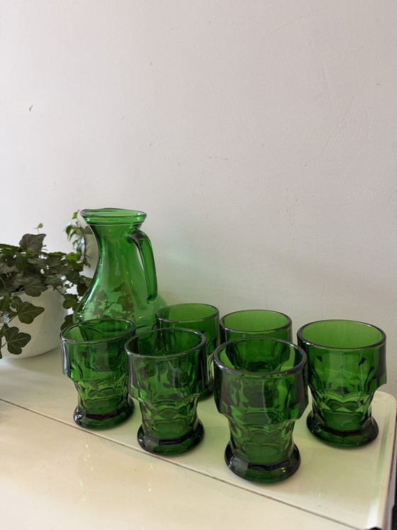 Image 1 of Juego italiano de vasos y jarra Bormioli verde esmeralda