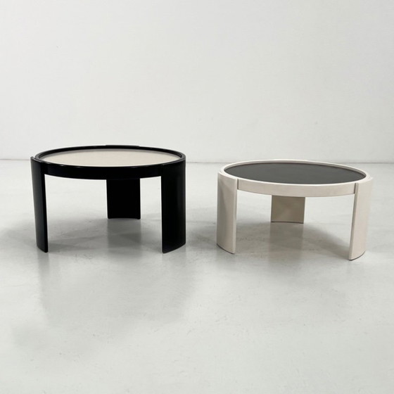 Image 1 of Paarweise oder große, wendbare Beistelltische Modell 780 von G. Frattini für Cassina, 70er Jahre