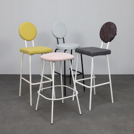 Mix di 4 sgabelli da bar di Puik Design