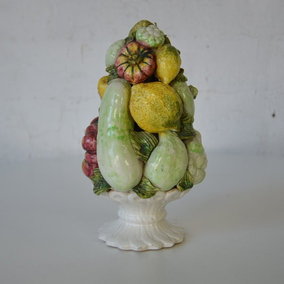 Image 1 of 1x ceramic vegetable basket