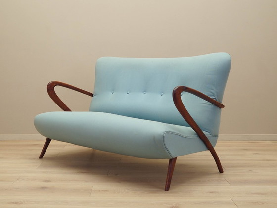 Image 1 of Mintgroene bank, Italiaans design, jaren 70, vervaardigd in Italië.