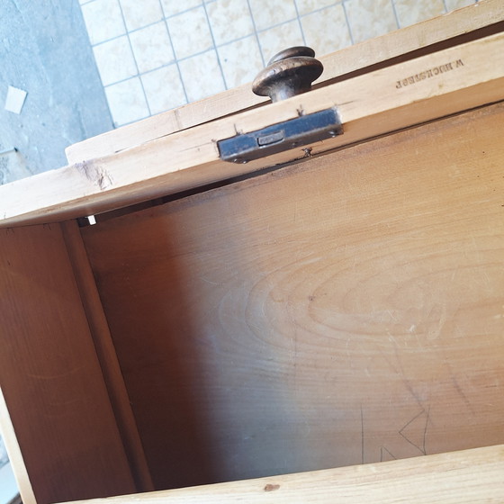 Image 1 of Cassettiera antica in legno / Credenza / Cassettiera / Cassettiera