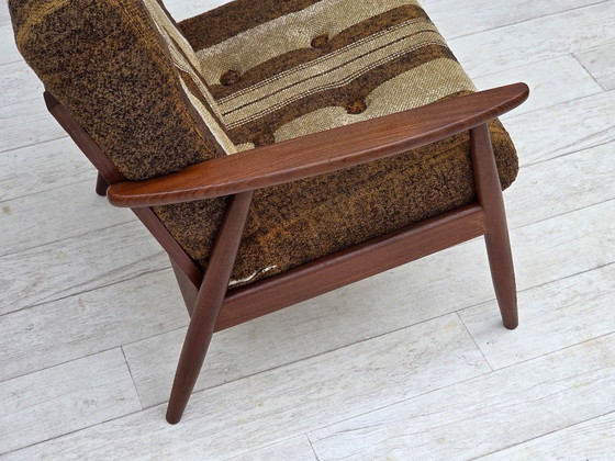 Image 1 of Fauteuil danois des années 1970, bois de teck, tissu d'ameublement en laine.