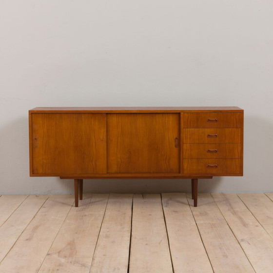 Image 1 of Klassiek Deens laag dressoir in teak, jaren 1960