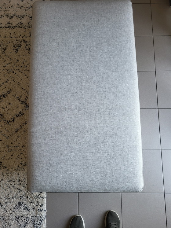 Image 1 of Slaapbank en bijpassende poef DIENNE