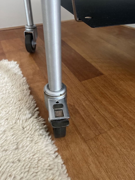 Image 1 of Verrijdbare trolley voor tv, gameconsole of planten.