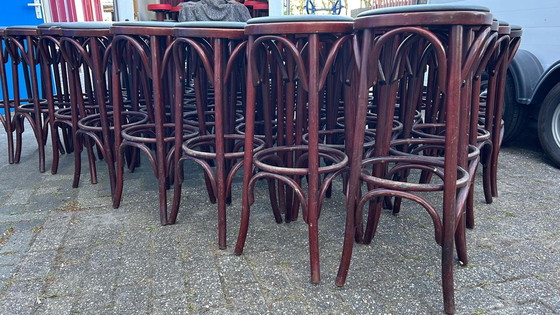 Image 1 of 50 sgabelli da bar in legno curvato, May Design