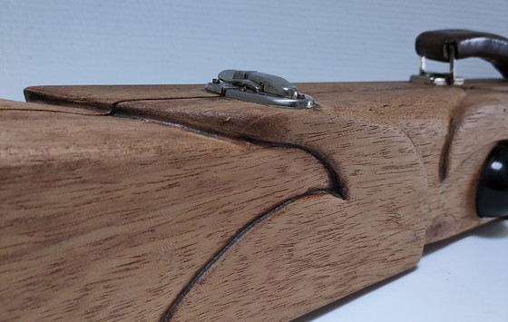 Image 1 of boîte bois queue billard sculpturale