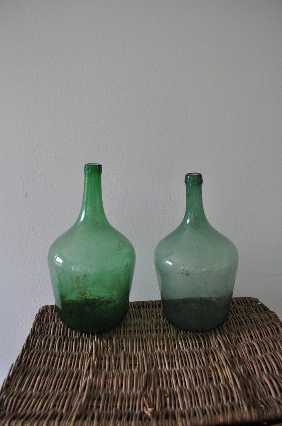 Hungarian Green Wine Bottles, 1960s, Set of 2 – Decorative Objects, Glass (photo 2 of 4)