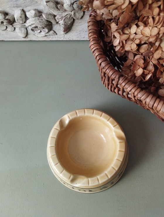 Image 1 of Cendrier en faïence « Macon - Piat - Beaujolais »