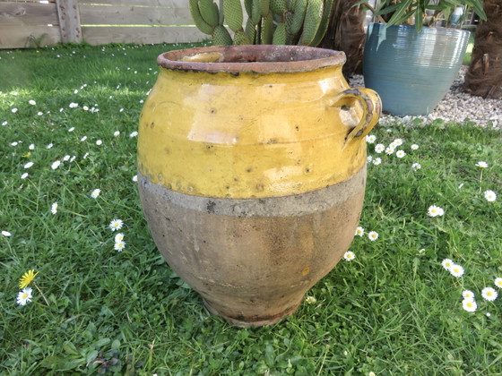 Image 1 of Antieke gele geglazuurde terracotta pot À confit