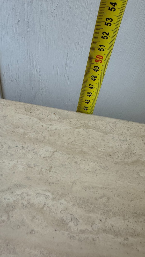 Image 1 of Mesa de travertino en forma de lágrima