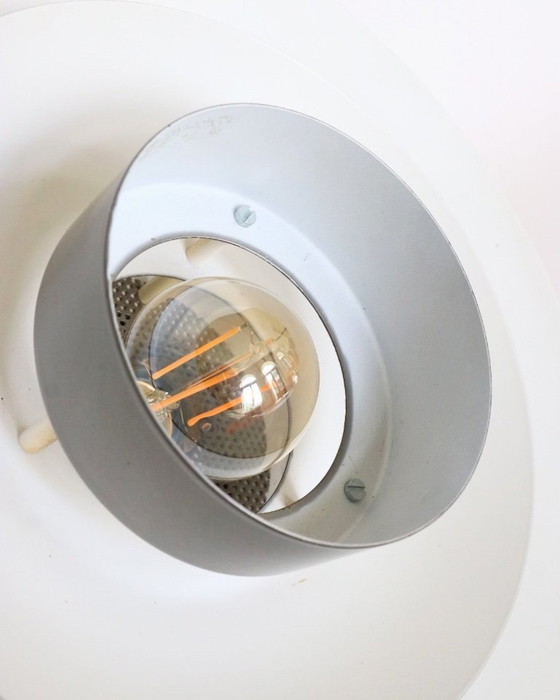 Image 1 of Lampe bol danoise vintage, suspension en métal canon de fusil, style rétro