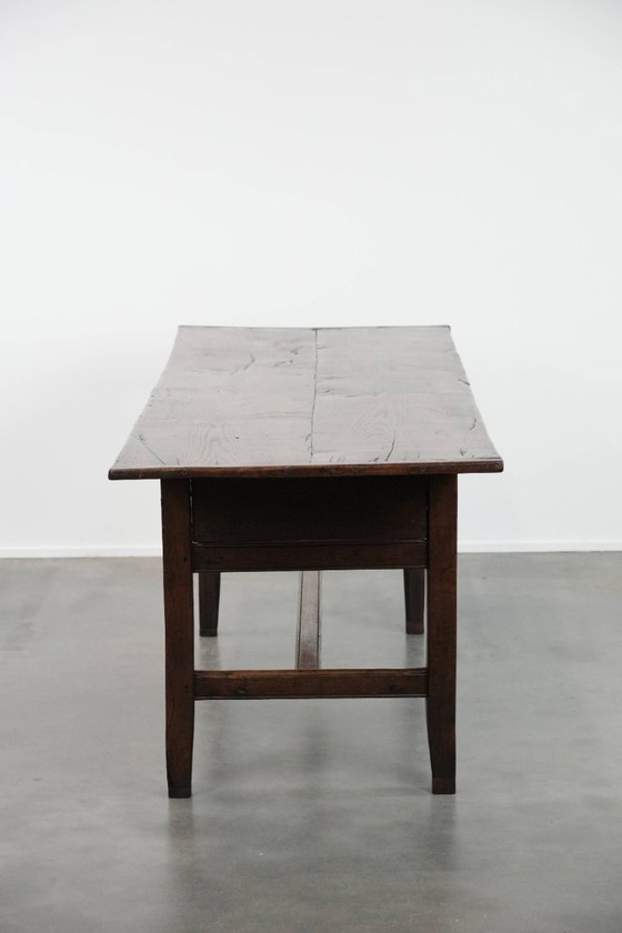 Image 1 of Antieke Landelijke Engelse Eikenhouten Eettafel Uit Begin 18e Eeuw Voor 4 Tot 6 Personen
